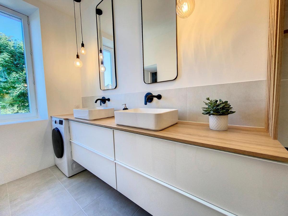 Appartchic - Appartement Standing - Plein Centre & Parking Prive Créon Buitenkant foto