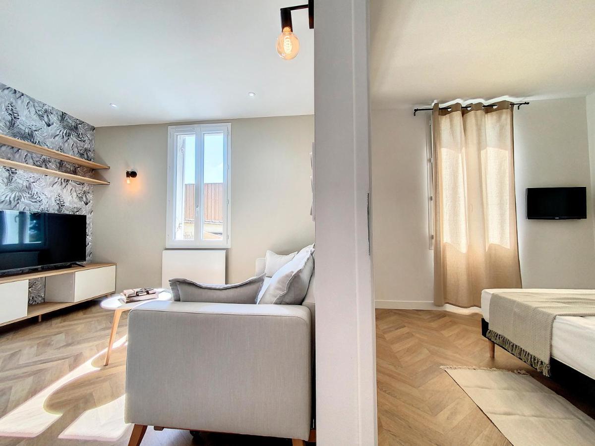 Appartchic - Appartement Standing - Plein Centre & Parking Prive Créon Buitenkant foto