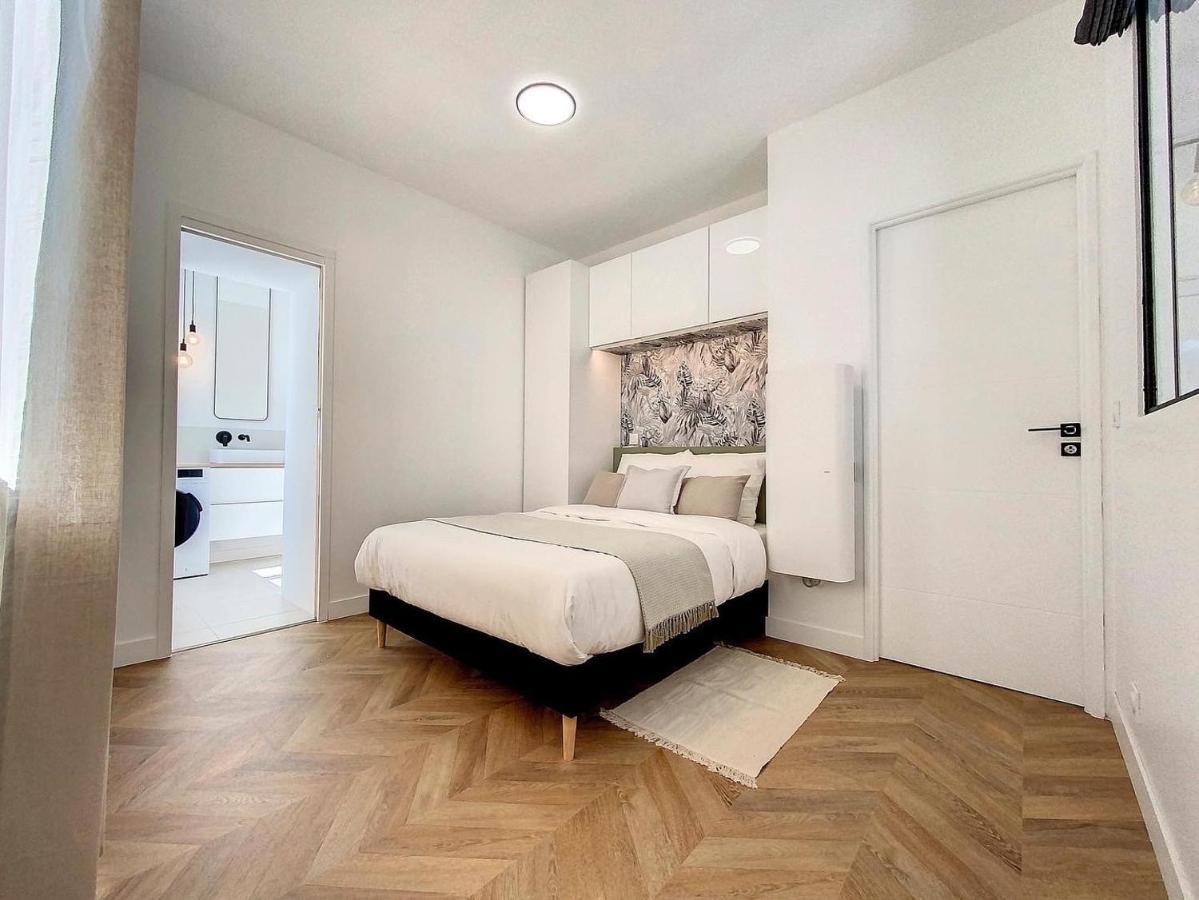 Appartchic - Appartement Standing - Plein Centre & Parking Prive Créon Buitenkant foto